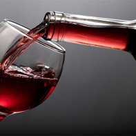 Photo of red wine 2