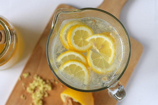 Lemon water application in cosmetology