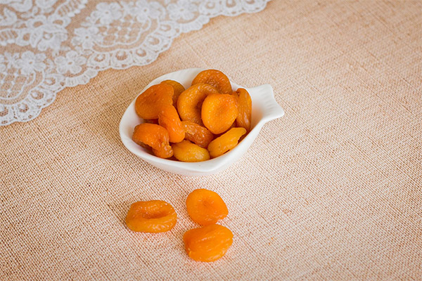 How to eat dried apricots