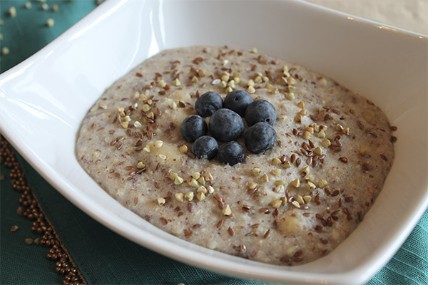 The useful properties of flax porridge for weight loss