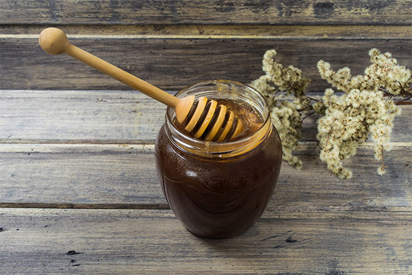 The benefits and harms of buckwheat honey