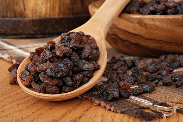 Recipes of folk medicine based on raisins