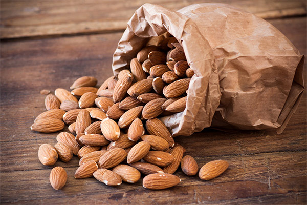 How to choose and store almonds