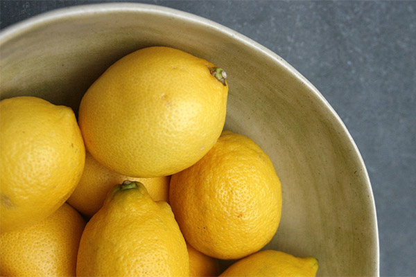 How much lemon can be eaten per day.