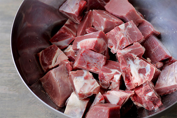 How to choose and store goat meat