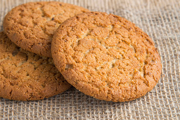 The benefits and harms of oatmeal cookies