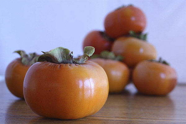 How to choose and store persimmons