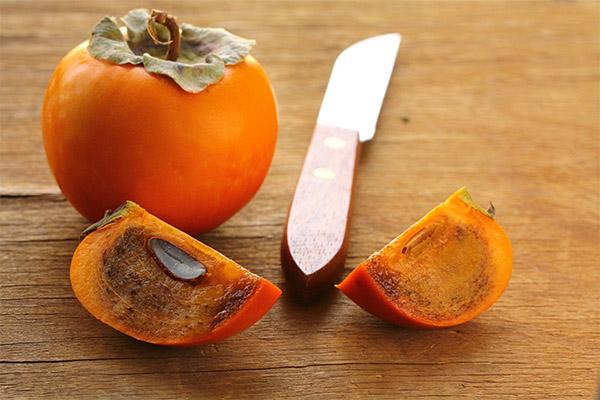 The benefits and harms of persimmons
