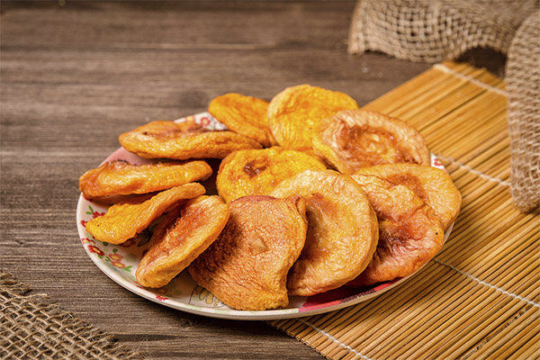 Benefits of dried and dried peaches