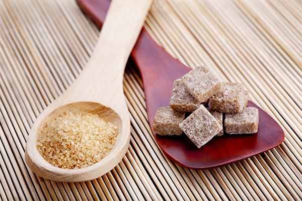 Cane sugar use in cosmetology