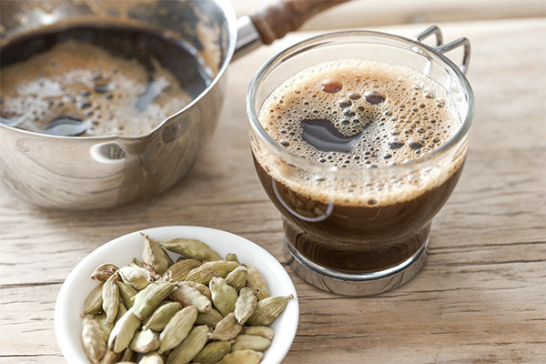 The benefits and harms of coffee with cardamom