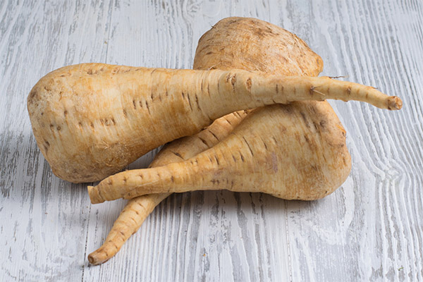 The benefits and harms of parsnips