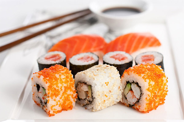 The benefits and harms of sushi and rolls