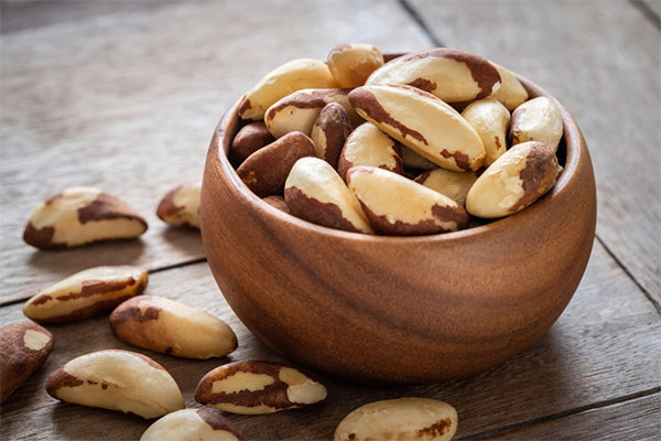 What nuts can and what shouldn't be eaten with pancreatitis