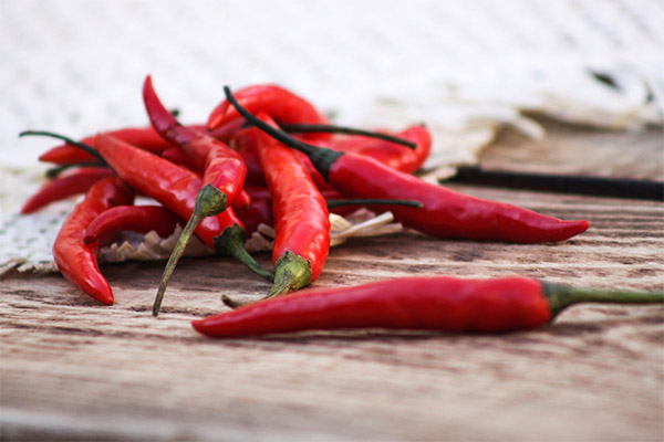 How does hot pepper affect the body