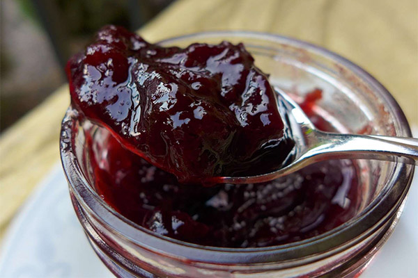 How to cook sloe jam