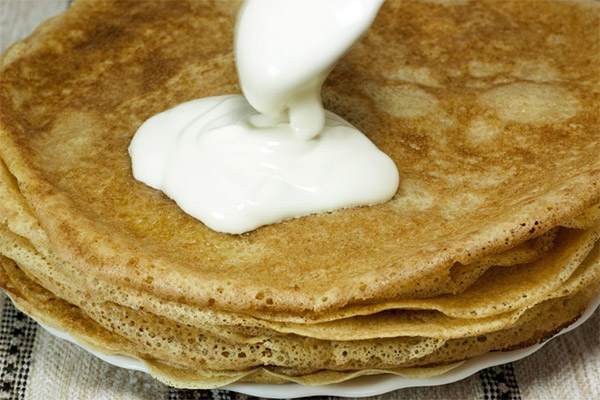 Pancakes with Sour Cream