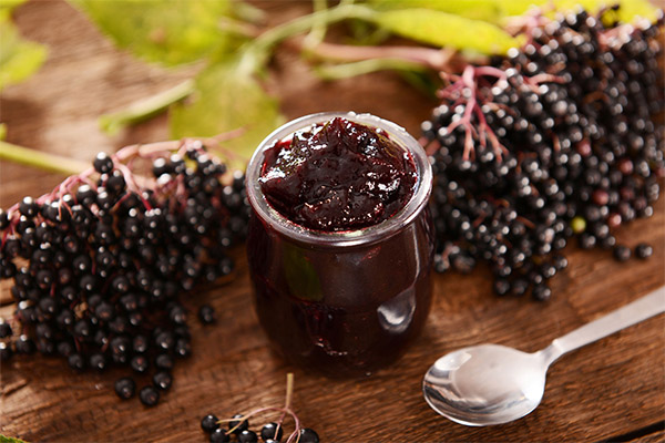 How to make black elderberry jam