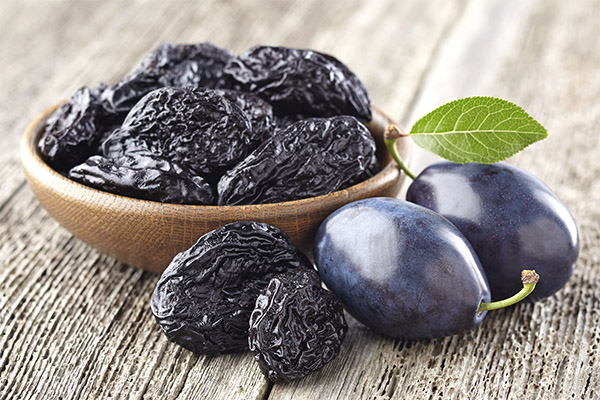 The use of prunes in traditional medicine