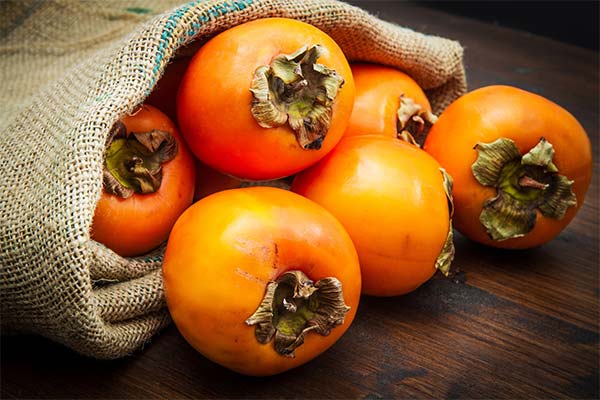 How to store persimmons to make them ripe