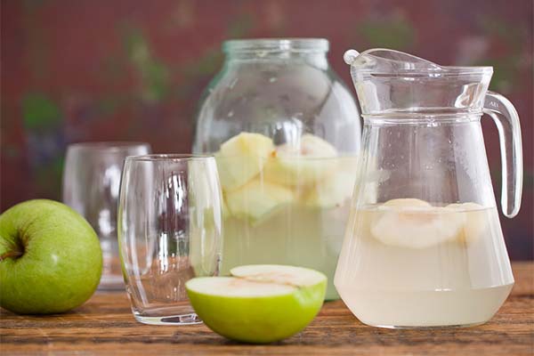 How to cook delicious apple compote
