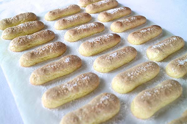 How to substitute savoyardi cookies for tiramisu