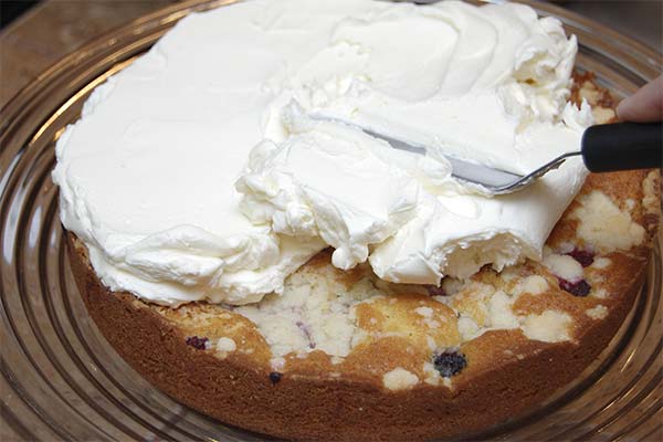 Mascarpone Cream Cake