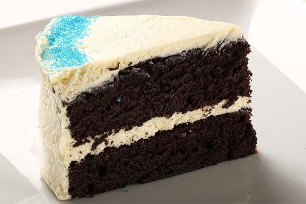 Black sponge cake